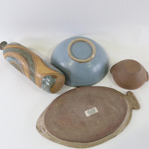 2120 - Studio pottery, including a David Leach's Lowerdown Pottery standardware bowl, 5 pieces