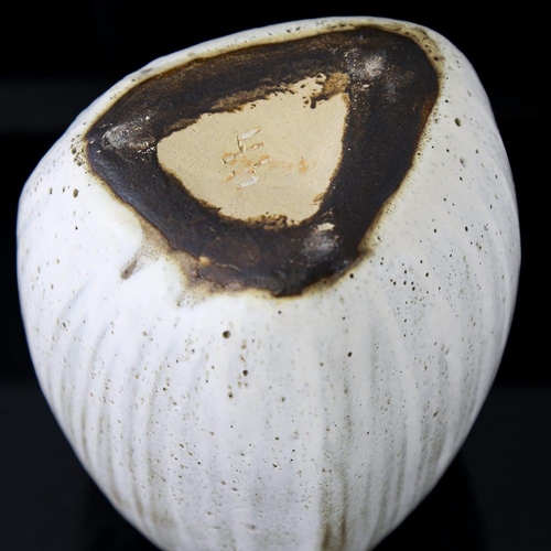 2148 - YURIKO HILL, a coconut form studio pottery vase, monogram to base, height 16cm