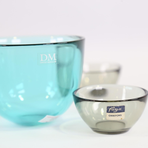 2069 - SVEN PALMQVIST - 2 1950s small Orrefors Fuga bowls, and a David Mellor similar small glass bowl with... 