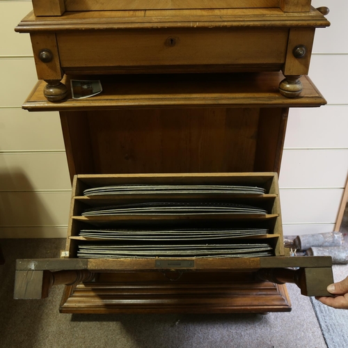 100 - A spectacular 19th century walnut-cased symphonion Kalliope musical disc player, walnut-case with tu... 