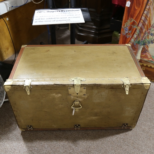 270 - MOYNAT PARIS - Vintage brass and leather-bound car trunk, 87cm x 48cm, height 48cm