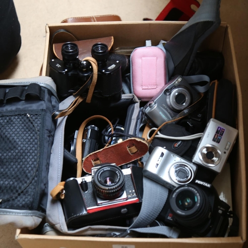 86 - Various Vintage cameras, binoculars and equipment, including Zenit 12XP 35mm single lens reflex came... 