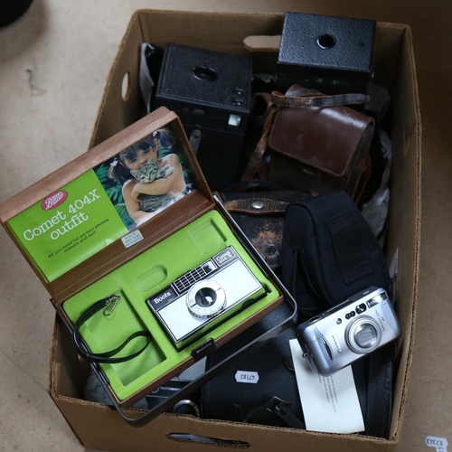 88 - Various Vintage cameras and binoculars, including Regent 10x50 field binoculars (boxful)