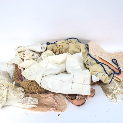 485 - A box of Antique and other baby's clothes, including bonnets and shoes