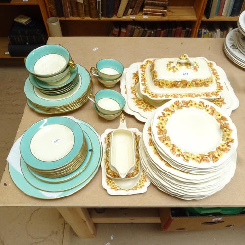 613 - Crown Ducal Gainsborough dinner service, and Spodes Royal Jasmine tea and dinnerware