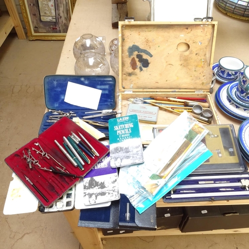 657 - Artist's items, drawing set, fountain pens etc