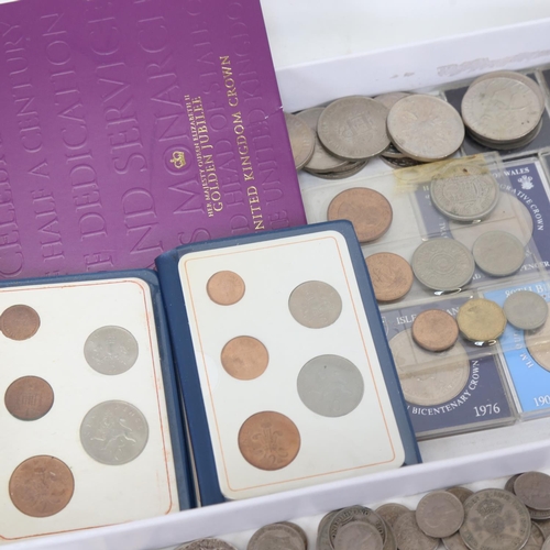 165 - Various British coins, including half crowns, shillings, crowns and some silver (boxful)