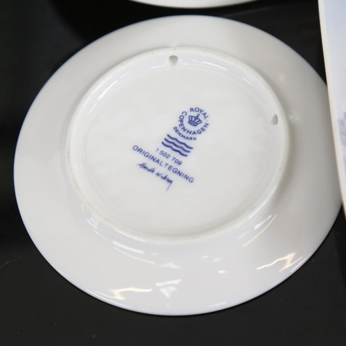 205 - 2 Royal Copenhagen porcelain dishes, and a B&G Copenhagen porcelain plaque, diameter 15cm (3)