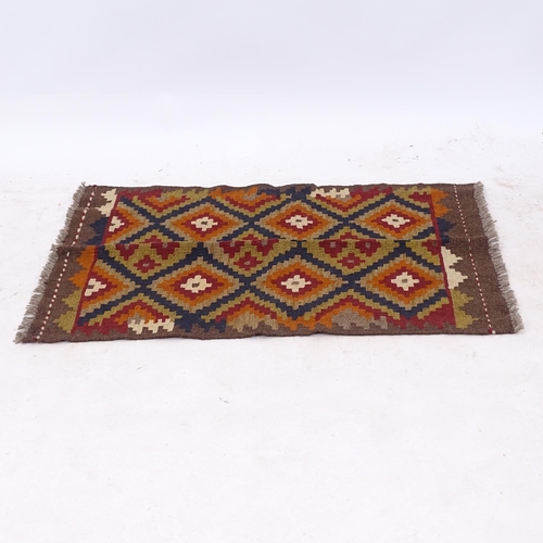 2390 - A Mamainer Kilim mat, 92cm x 70cm