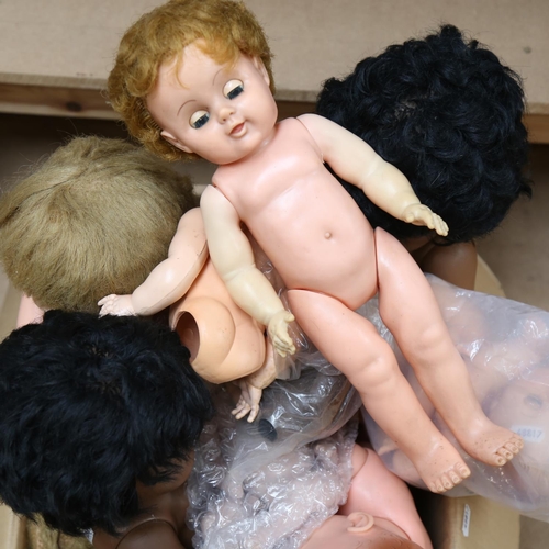 464 - A group of Vintage doll's