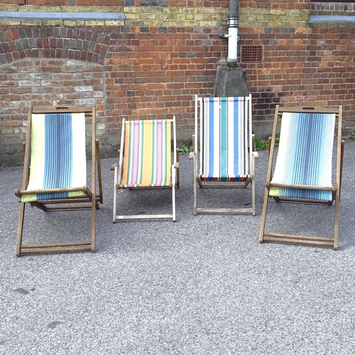 2508 - 4 deckchairs