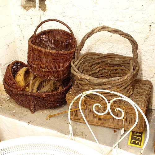 2541 - Various wicker hamper and baskets