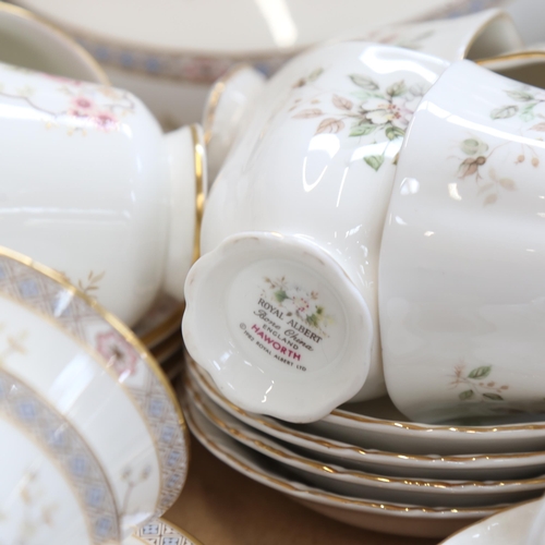 512 - Royal Doulton Yorktown tea service, Royal Doulton Canton teaware, and Royal Albert Hayworth cups, sa... 