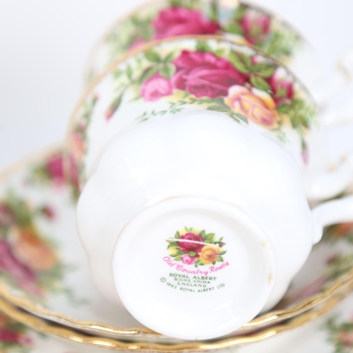 528 - Royal Albert Old Country Roses tea service for 6 people