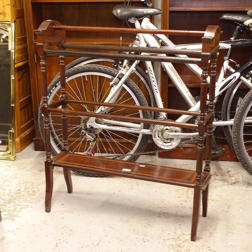 2667 - An Edwardian mahogany and satinwood-banded towel rail, W80cm