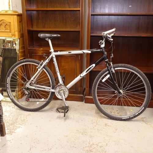 2671 - A Vulcan Carrera bicycle