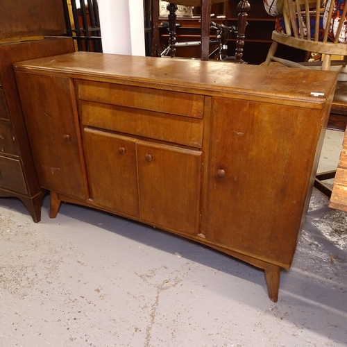 2698 - A mid-century Nathan veneered sideboard, L138cm, H88cm, D47cm