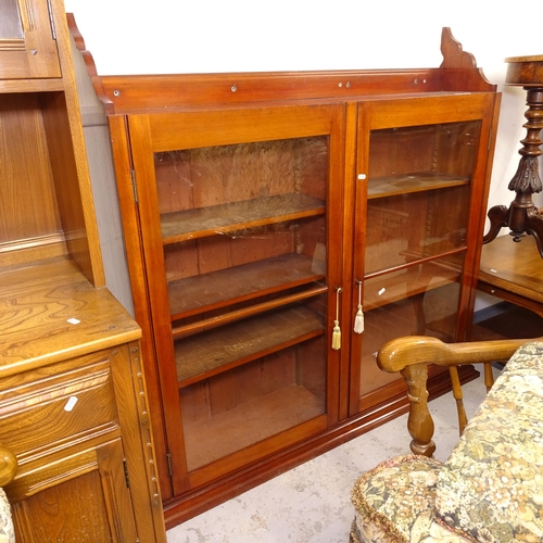 2732 - A Victorian mahogany hanging bookcase, with 2 glazed doors, W123cm, H124cm