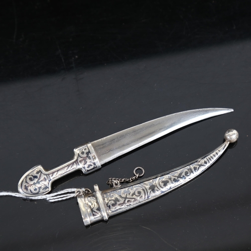 1064 - An Antique Russian Imperial 84 zolotnik standard silver military Navy dagger, blade length 9.5cm