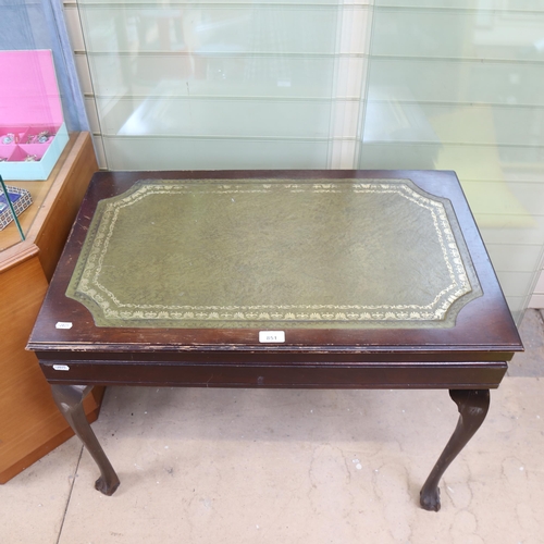 851 - A canteen of King's pattern Sheffield plate cutlery for 12 people, in fitted mahogany cabinet