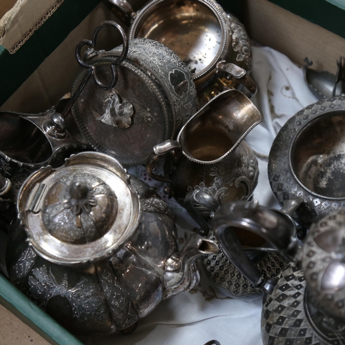 895 - Victorian and other silver plated tea and coffee ware, toast rack etc (boxful)