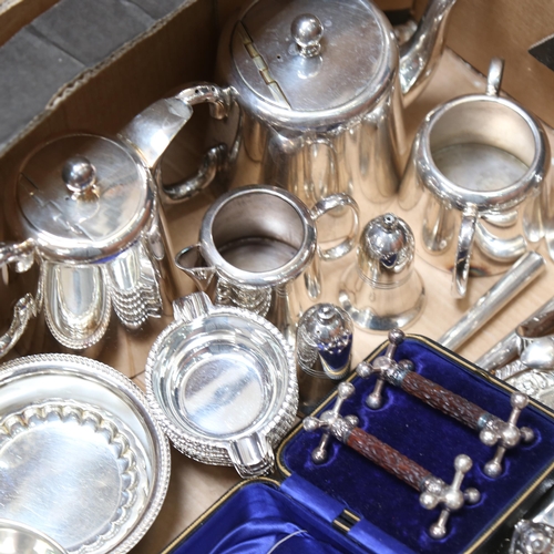 946 - A quantity of plated ware, to include hotel plate, condiment sets, ice cream sundae dishes etc (boxf... 