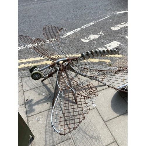 2551 - An unusual wirework garden sculpture of a dragonfly, by Ptolemy Elrington W180cm