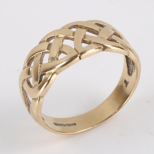 395 - A modern 9ct gold Celtic knot ring, setting height 9.6mm, size T, 4g