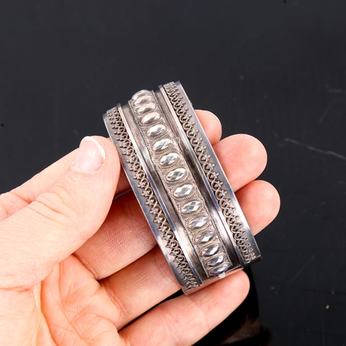 242 - 3 silver bangles/bracelets, including Victorian example by Jackson Brothers, hallmarks Birmingham 18... 