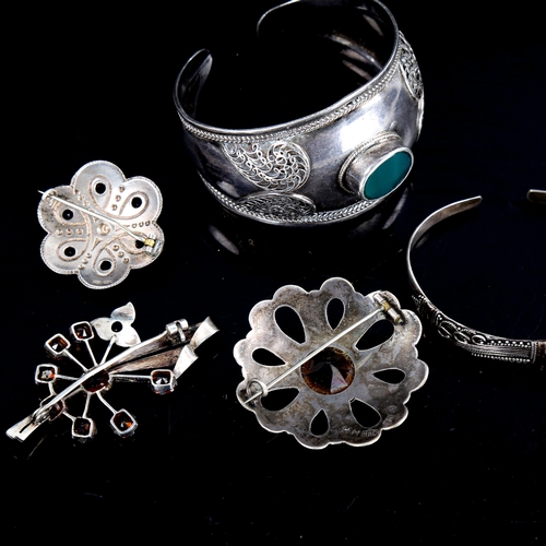 553 - Various Scandinavian silver jewellery, including cuff bracelet, brooches etc, 71.7g total (5)