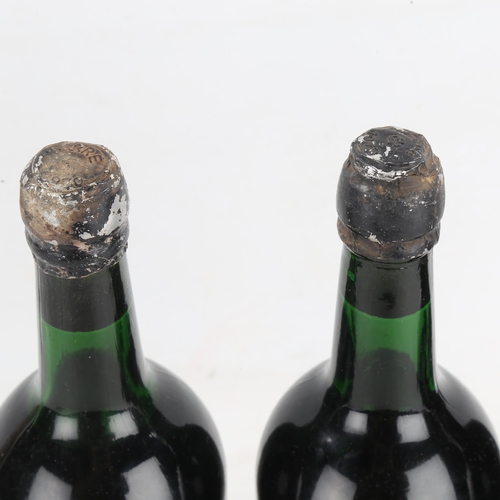 1039 - 3 Bottles of vintage port, Warres 1970 & 1979, and another dated 1960 (damaged capsual)