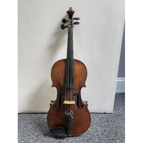 1050 - An Antique violin, probably late 19th century, with 1-piece back, back length 36cm, with case