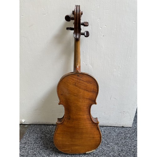 1050 - An Antique violin, probably late 19th century, with 1-piece back, back length 36cm, with case