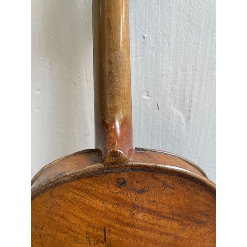 1050 - An Antique violin, probably late 19th century, with 1-piece back, back length 36cm, with case