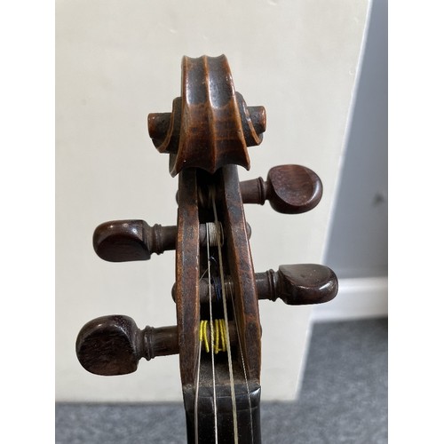 1050 - An Antique violin, probably late 19th century, with 1-piece back, back length 36cm, with case