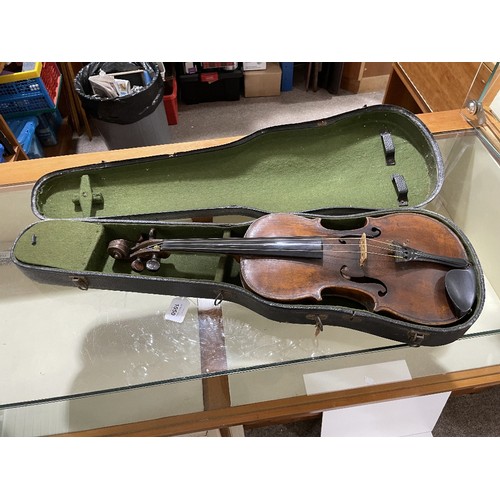 1050 - An Antique violin, probably late 19th century, with 1-piece back, back length 36cm, with case