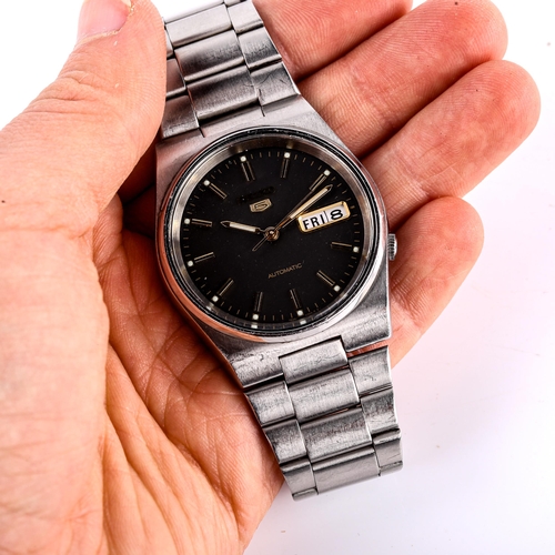 SEIKO 5 - a Vintage stainless steel automatic bracelet watch, ref. 7S26-3130, dark grey with gi