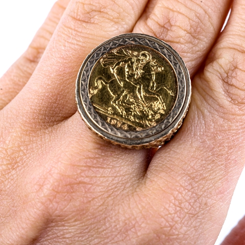 571 - An Elizabeth II 1974 gold full sovereign coin, in heavy 9ct gold textured ring mount, setting height... 