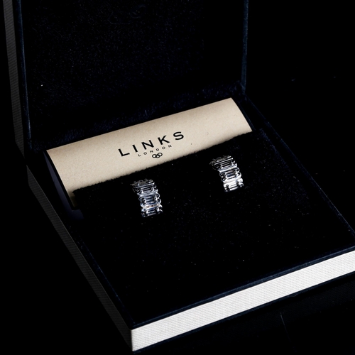 581 - LINKS OF LONDON - a modern pair of sterling silver half hoop stud earrings, earring height 16mm, 4.1... 