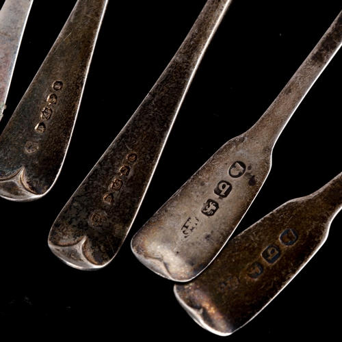 603 - Various silver cruet spoons, including 2 pairs of Georgian and Victorian salt spoons (7)