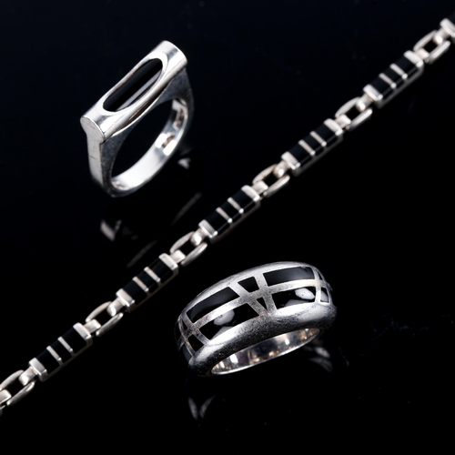 651 - Various Danish silver and black enamel jewellery, comprising bracelet and 2 rings, bracelet length 1... 