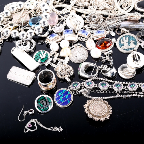 690 - A large quantity of various silver jewellery, including necklaces, bracelets, pendants etc, 425g gro... 