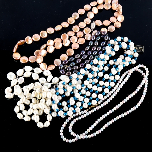 693 - A quantity of freshwater pearl necklaces