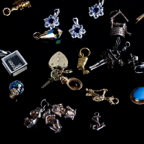 701 - Various jewellery, including some 9ct gold charms and fobs, silver charms etc, 43.1g gross