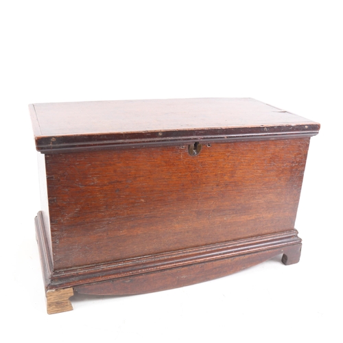 71 - An early 20th century Welsh oak coffer bach, W43cm, H26cm, D21cm