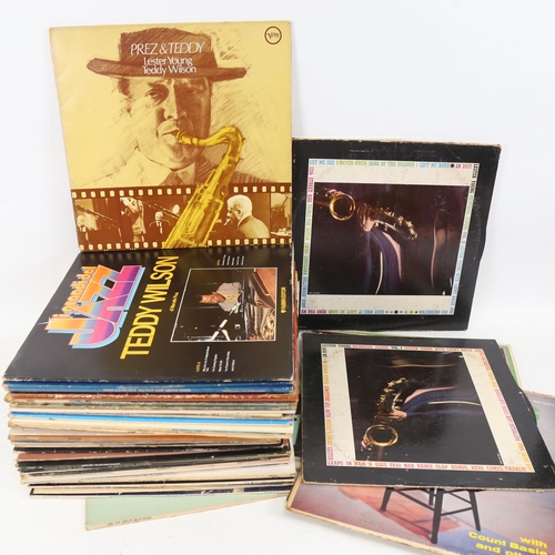 275 - Various Vintage vinyl LPs and records, including Lester Young, Joe Venuti, Bessie Smith etc (boxful)