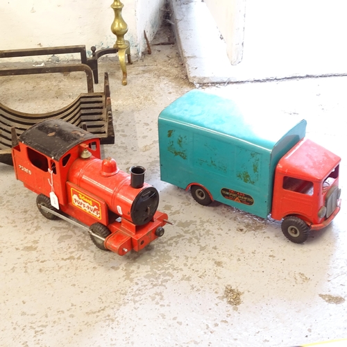 2718 - A Vintage Tri-ang transport van no. 200, and a Tri-ang 73000 steam engine (2)