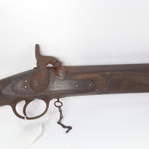 914 - An Enfield percussion cap 1856 pattern .577 calibre rifle, by R T Pritchett, barrel length 84cm