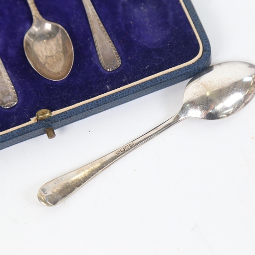 1235 - 5 silver teaspoons, London 1933, and a plated spoon