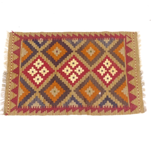 2751 - A Mamainer Kilim mat, 95cm x 62cm